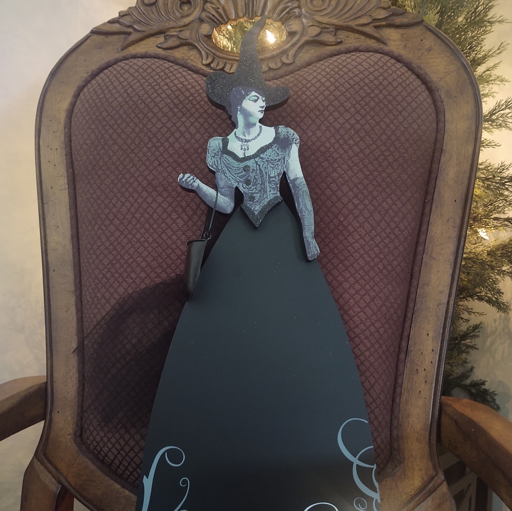 Vintage Halloween Lady 👜 Cut-Out Display